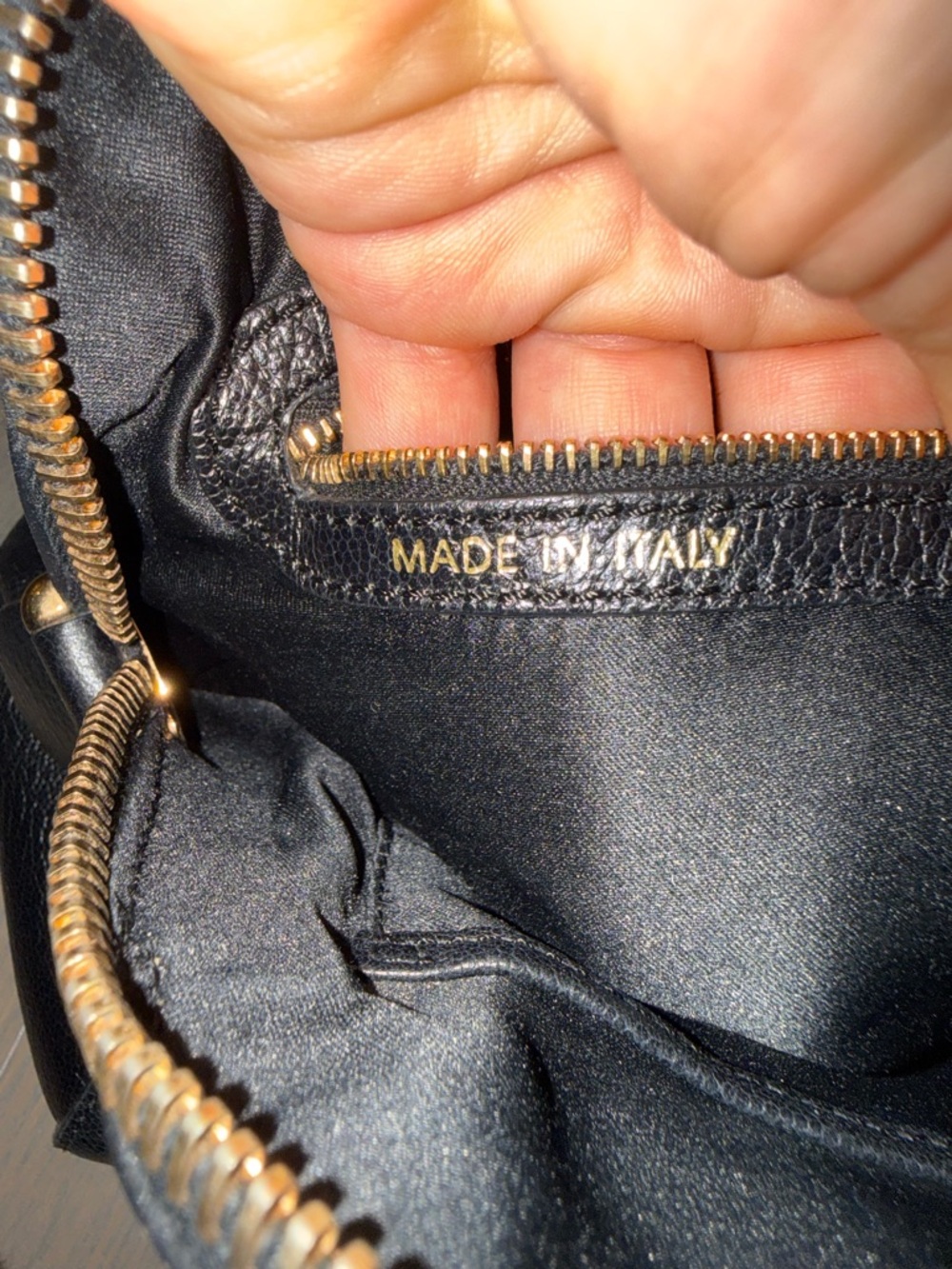 Tod’s Black Leather Dome Handbag with Gold Hardware - Picture 12 of 17